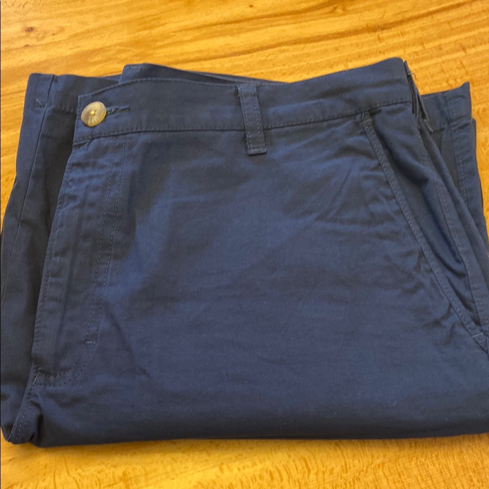 Columbia Men’s Shorts, Size 36, 10’’ Inseam, Nice Cond